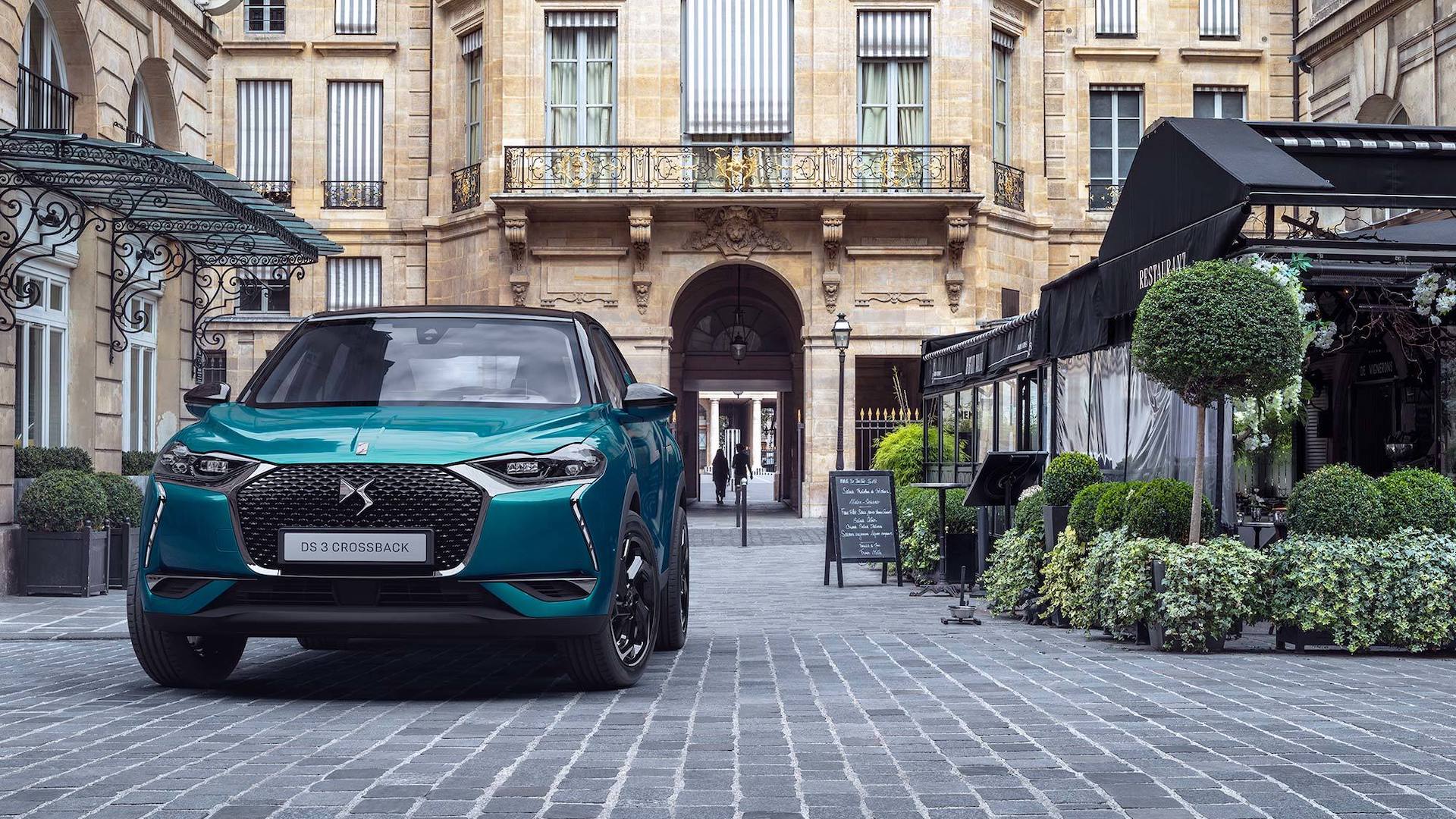 Ladda DS 3 CROSSBACK E-TENSE hemma
