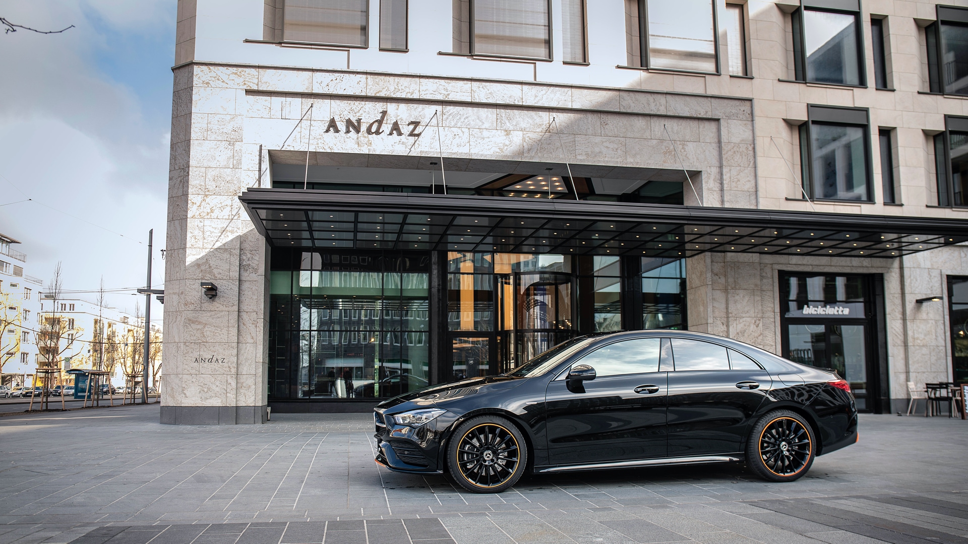 Ladda Mercedes CLA 250e hemma