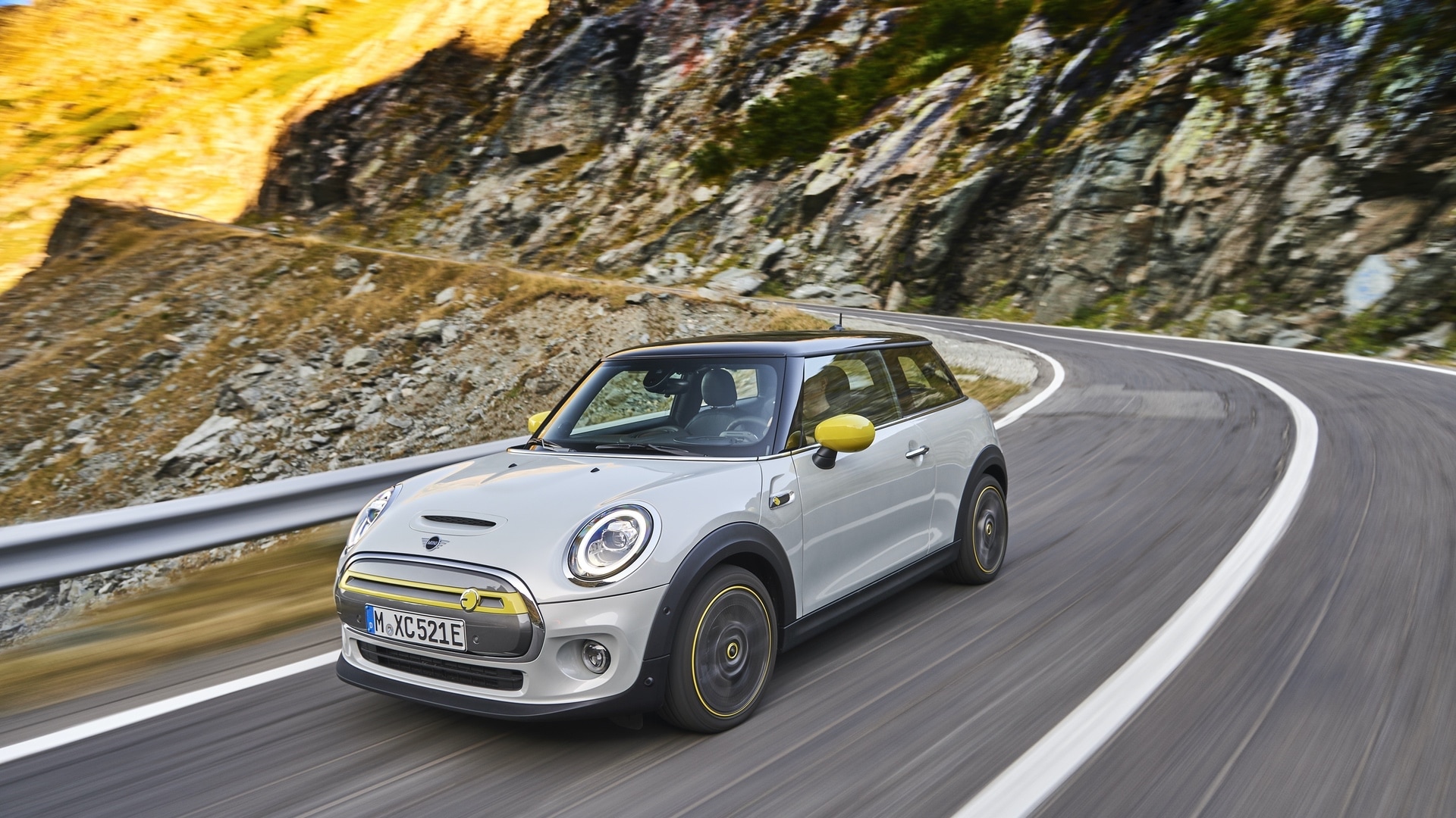 Ladda Mini Cooper SE hemma